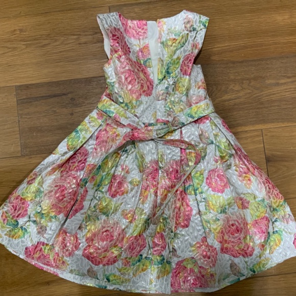 Girls Flowered Dress - Picture 4 of 6